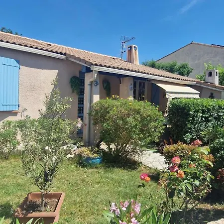 Tres Belle Maison Languedocienne A 15 Mn De La Avec Trois Belles Chambres, 2 Coins Repas Exterieurs Avec Barbecue Et Bain De Soleil Villa