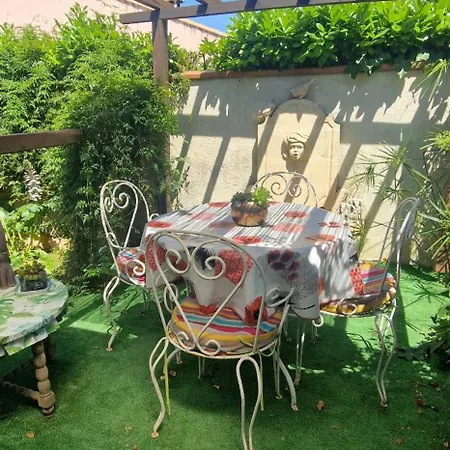 Tres Belle Maison Languedocienne A 15 Mn De La Avec Trois Belles Chambres, 2 Coins Repas Exterieurs Avec Barbecue Et Bain De Soleil
