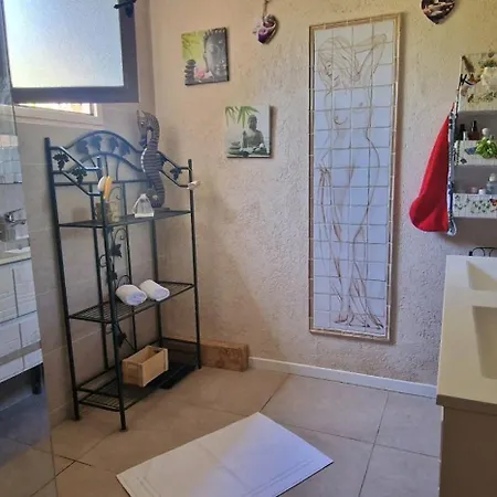 Tres Belle Maison Languedocienne A 15 Mn De La Avec Trois Belles Chambres, 2 Coins Repas Exterieurs Avec Barbecue Et Bain De Soleil * Lunel