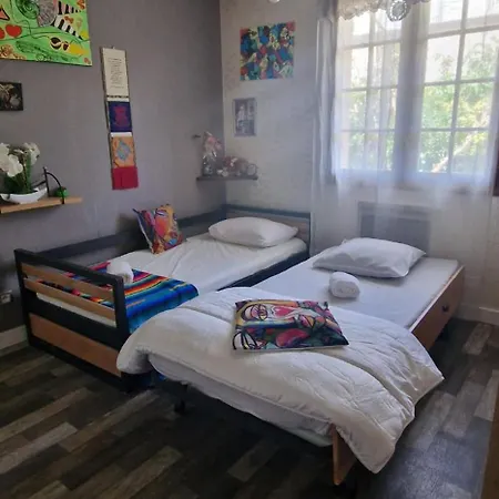 Tres Belle Maison Languedocienne A 15 Mn De La Avec Trois Belles Chambres, 2 Coins Repas Exterieurs Avec Barbecue Et Bain De Soleil Lunel